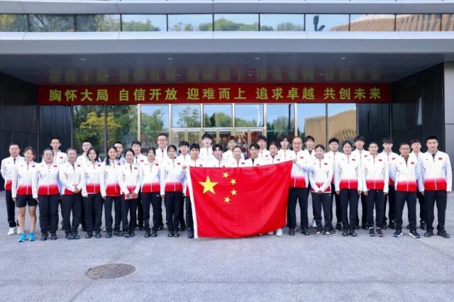 开云官网-短道世界杯中国队出征 林孝埈亮相任子威暂缺席